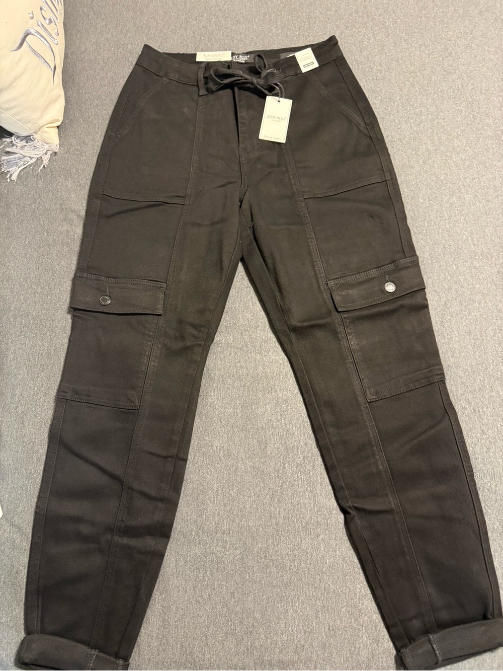 BNWT Judy Blue Black Cargo Jogger Pants - Picture 2 of 6